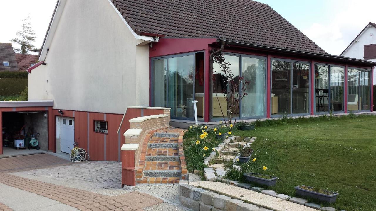 Chambre Privee Avec Salon, Garage Voiture, Velos, Motos Tourville-sur-Arques 外观 照片