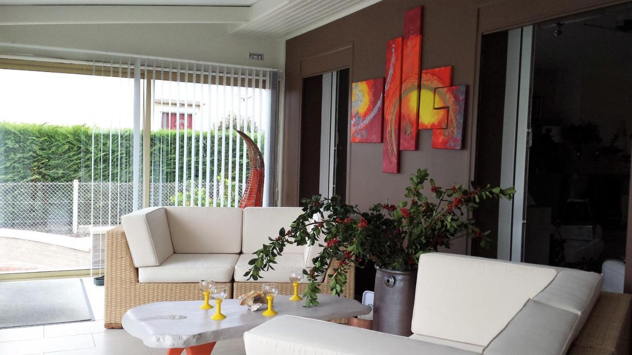 Chambre Privee Avec Salon, Garage Voiture, Velos, Motos Tourville-sur-Arques 外观 照片