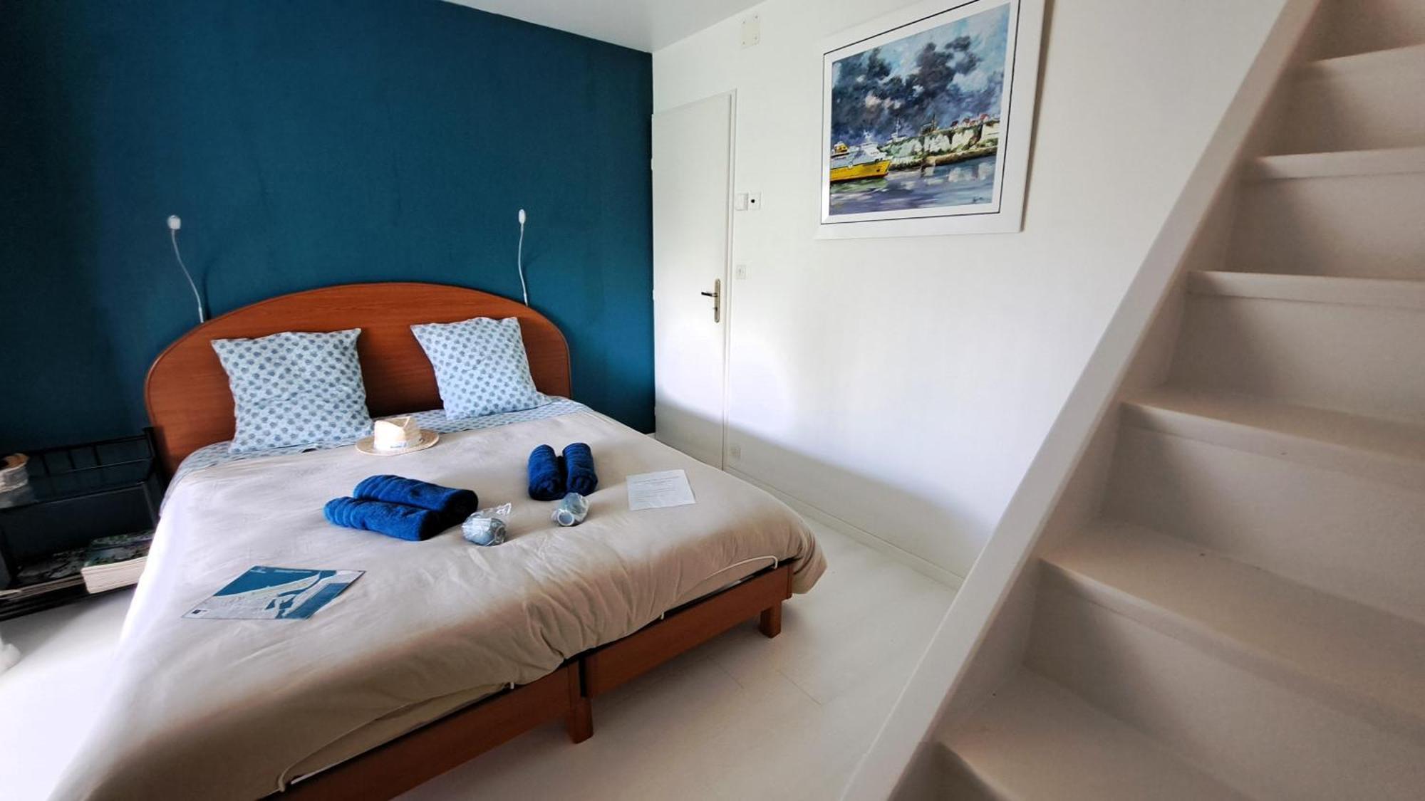 Chambre Privee Avec Salon, Garage Voiture, Velos, Motos Tourville-sur-Arques 外观 照片