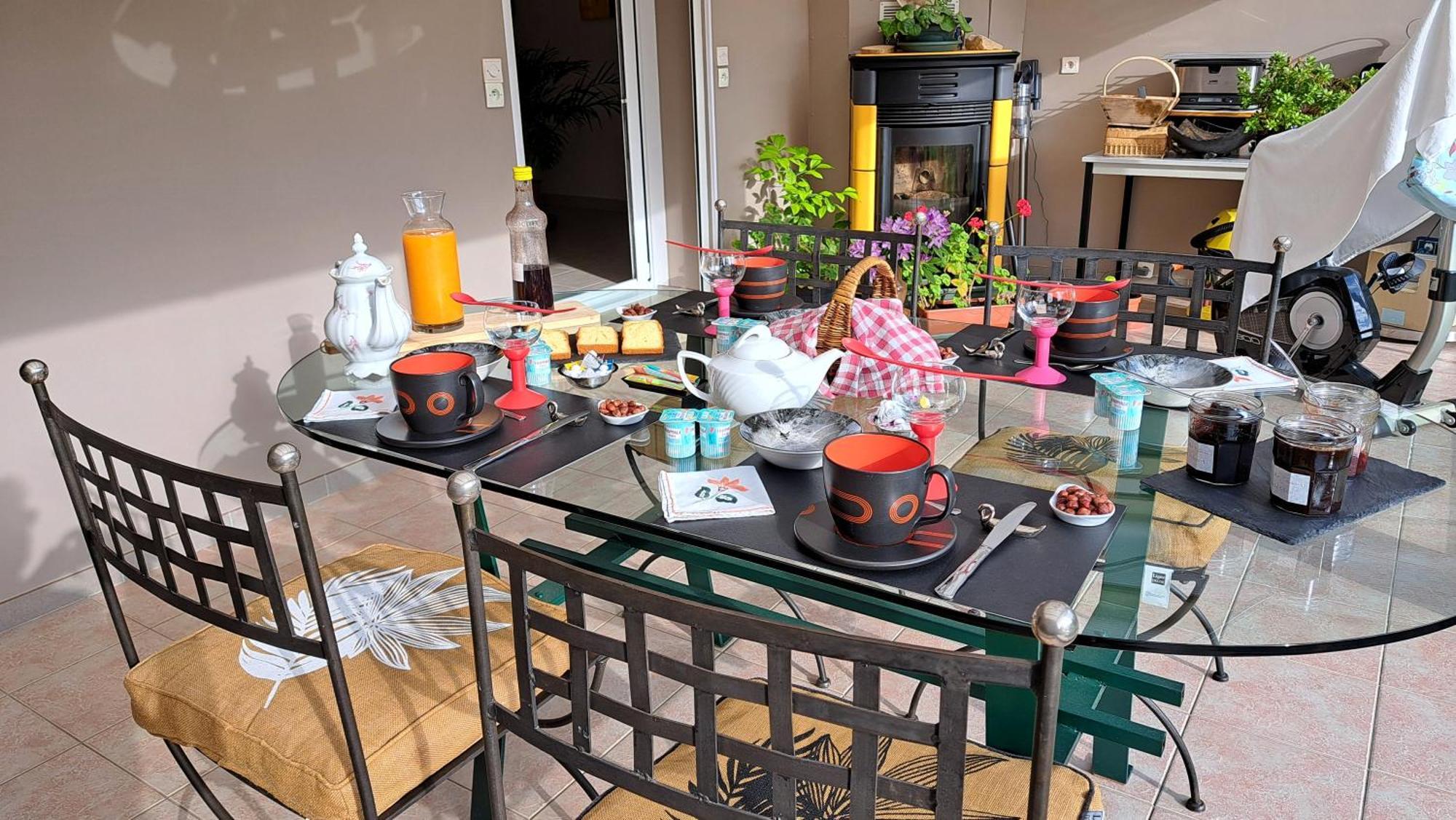 Chambre Privee Avec Salon, Garage Voiture, Velos, Motos Tourville-sur-Arques 外观 照片